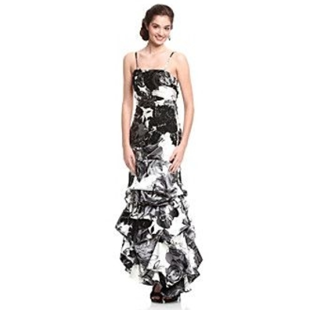 Jump Apparel Mermaid Dress With Gathered Skirt - Picture 3 of 15